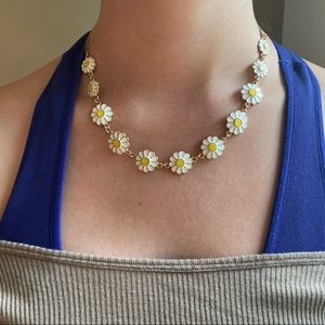 Daisy Necklace